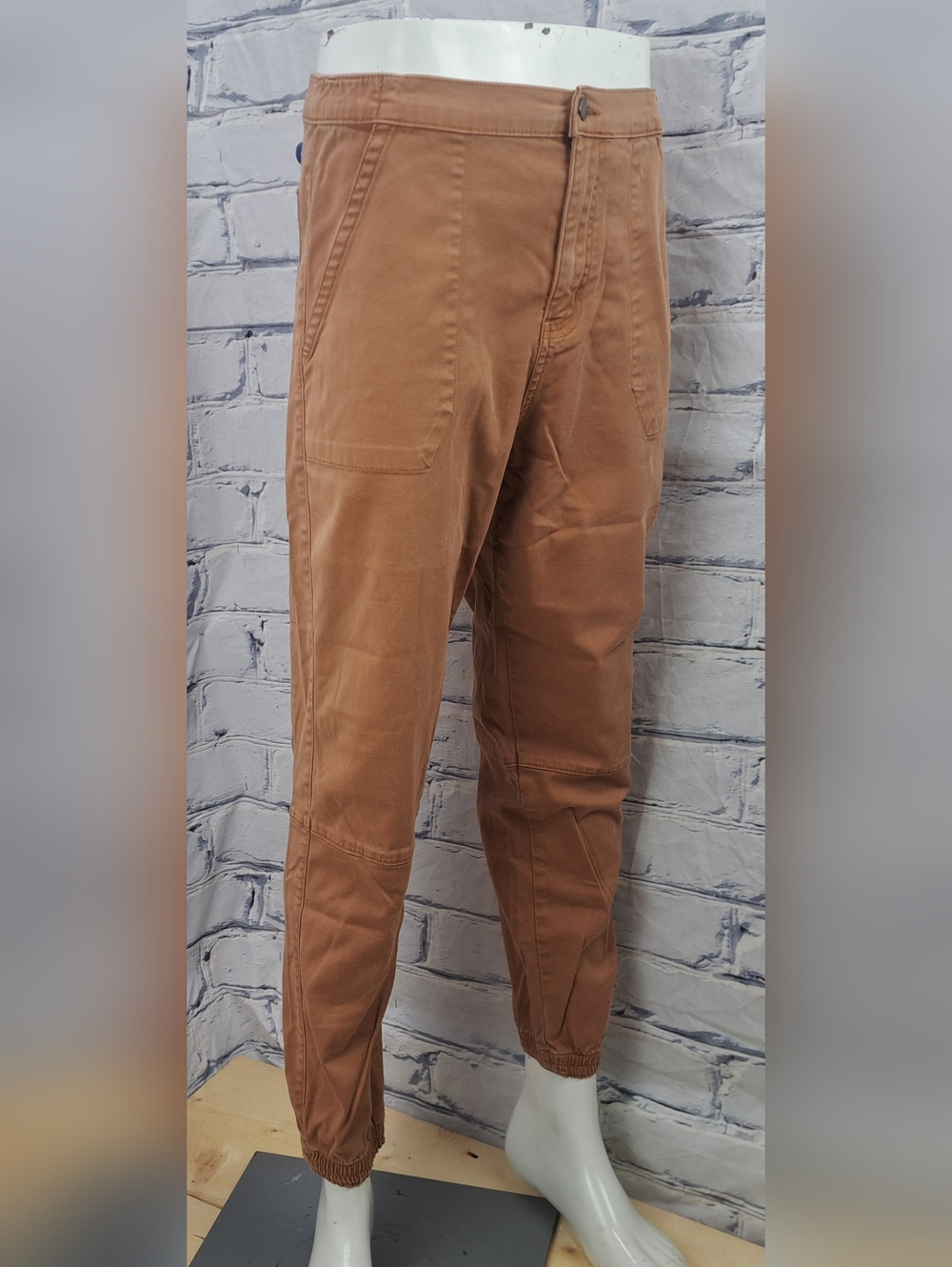 DU/ER Women's Live Free High Rise Jogger Sand Tencel Cotton Duer $140 32x28 - Picture 2 of 16